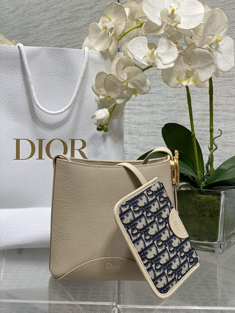 Small Dior Médaillon Bucket Bag - Beige Grained Calfskin M1531 - Default Title - View 1