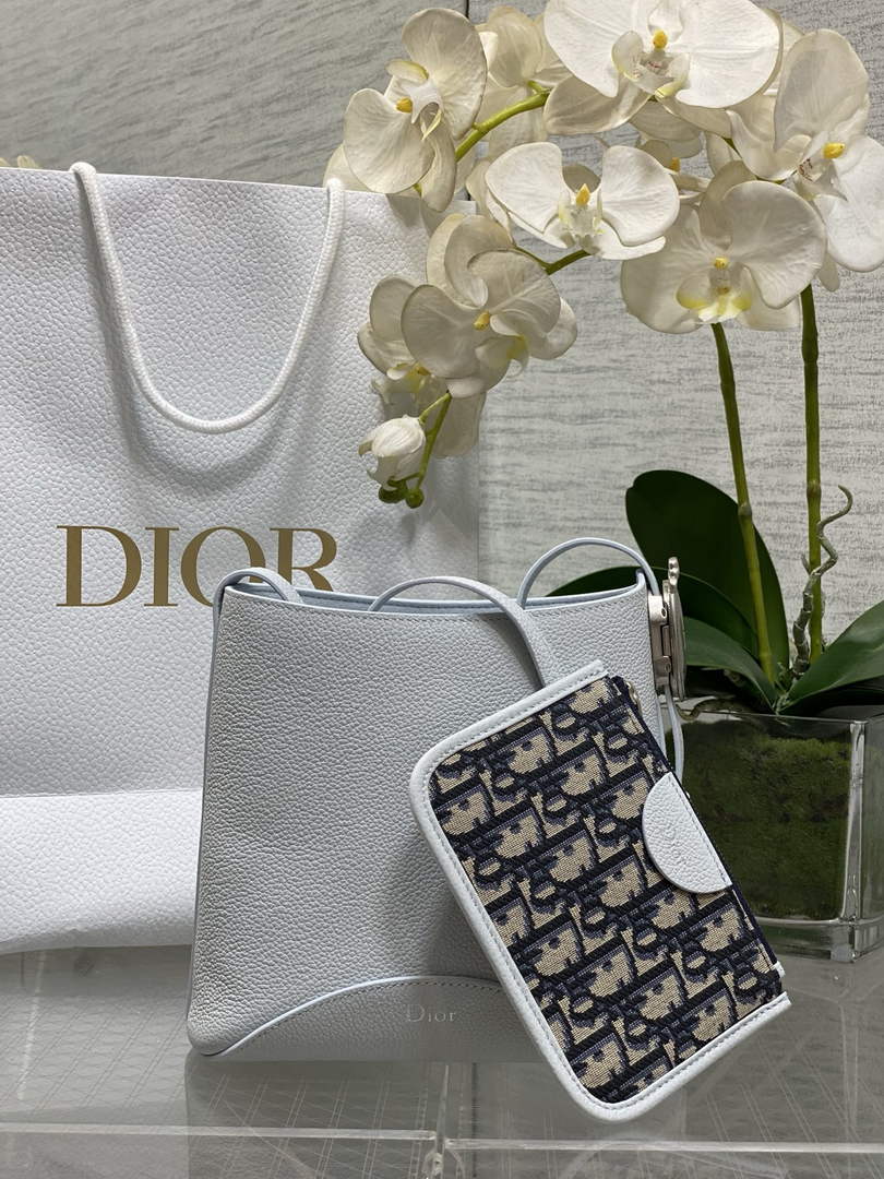 Small Dior Médaillon Bucket Bag - Blue Grained Calfskin M1531 - Default Title - View 1