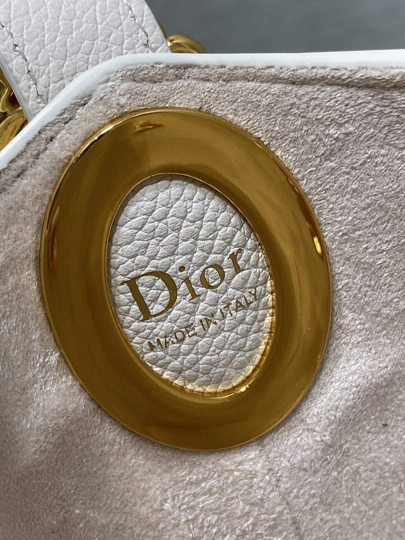 Small Dior Médaillon Bucket Bag - White Grained Calfskin M1531 - Default Title - View 10