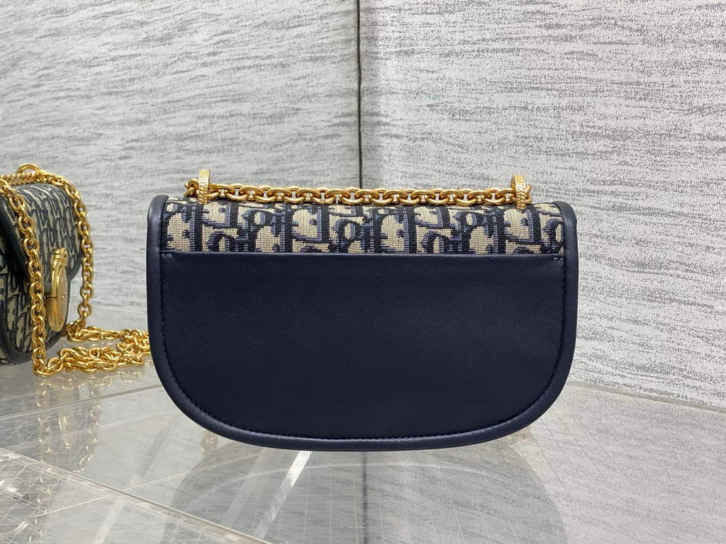 Small Dior Médaillon Flap Bag with Chain – Blue Oblique Jacquard M3921