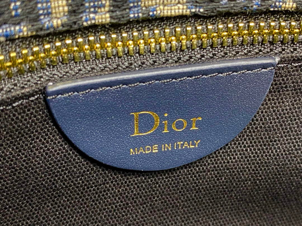 Small Dior Médaillon Flap Bag with Chain – Blue Oblique Jacquard M3921