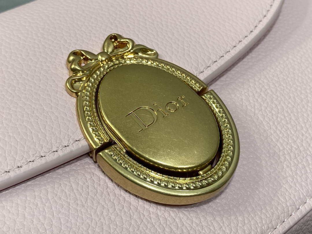 Small Dior Médaillon Flap Bag – Pink Grained Calfskin M3919