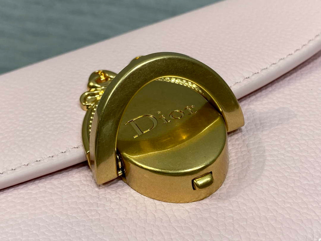 Small Dior Médaillon Flap Bag – Pink Grained Calfskin M3919