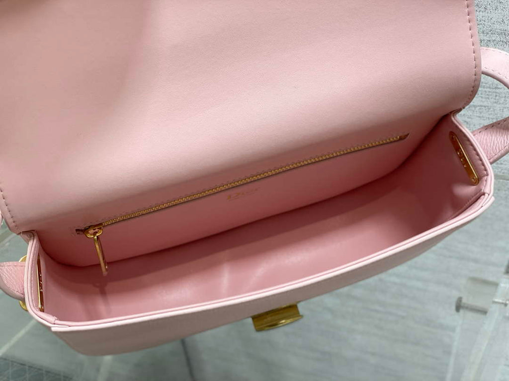 Medium Dior Médaillon Flap Bag - Pink Grained Calfskin M3920