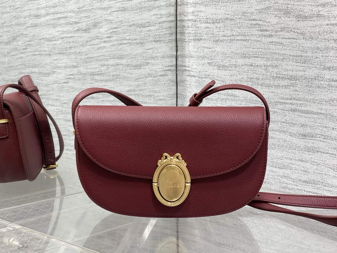 Small Dior Médaillon Flap Bag – Red Grained Calfskin M3919
