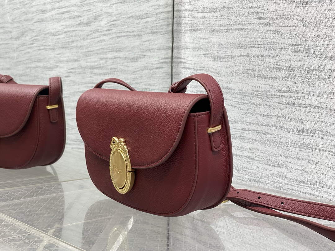 Small Dior Médaillon Flap Bag – Red Grained Calfskin M3919