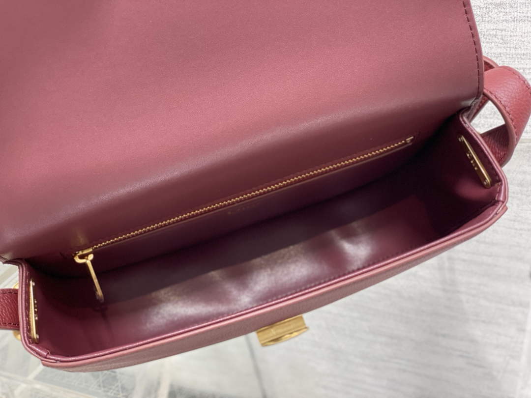 Medium Dior Médaillon Flap Bag - Red Grained Calfskin M3920
