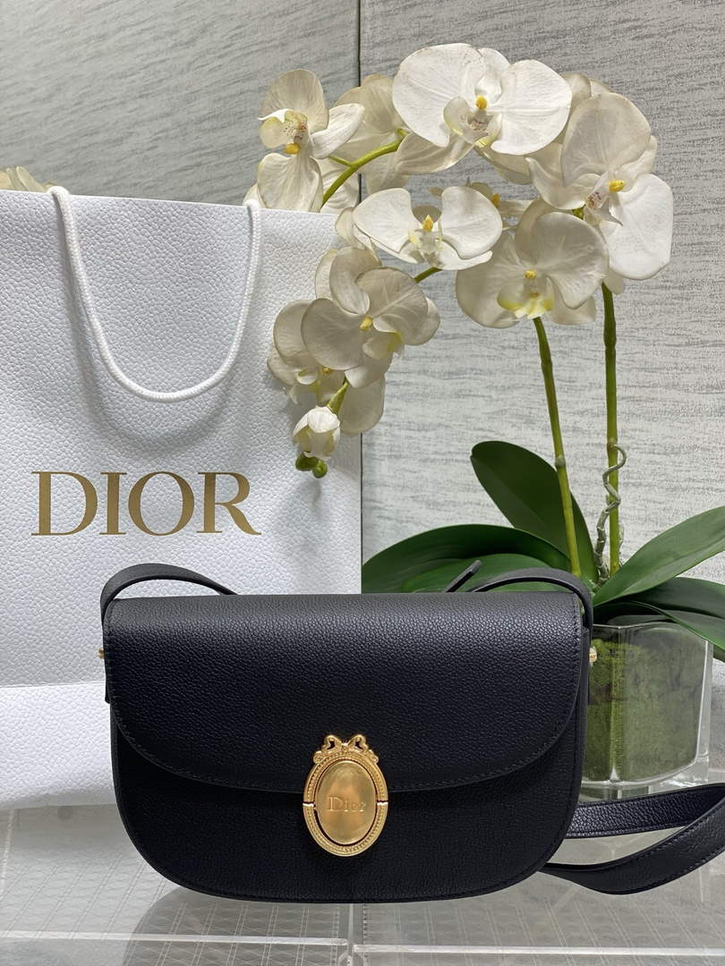 Medium Dior Médaillon Flap Bag - Black Grained Calfskin M3920