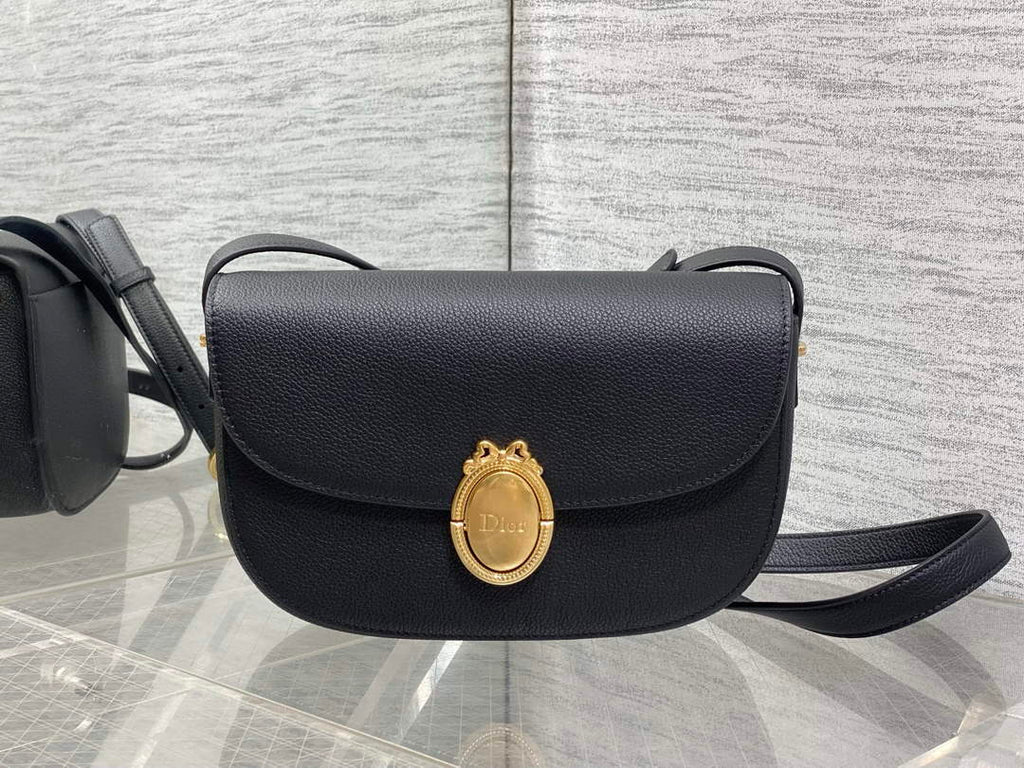 Medium Dior Médaillon Flap Bag - Black Grained Calfskin M3920
