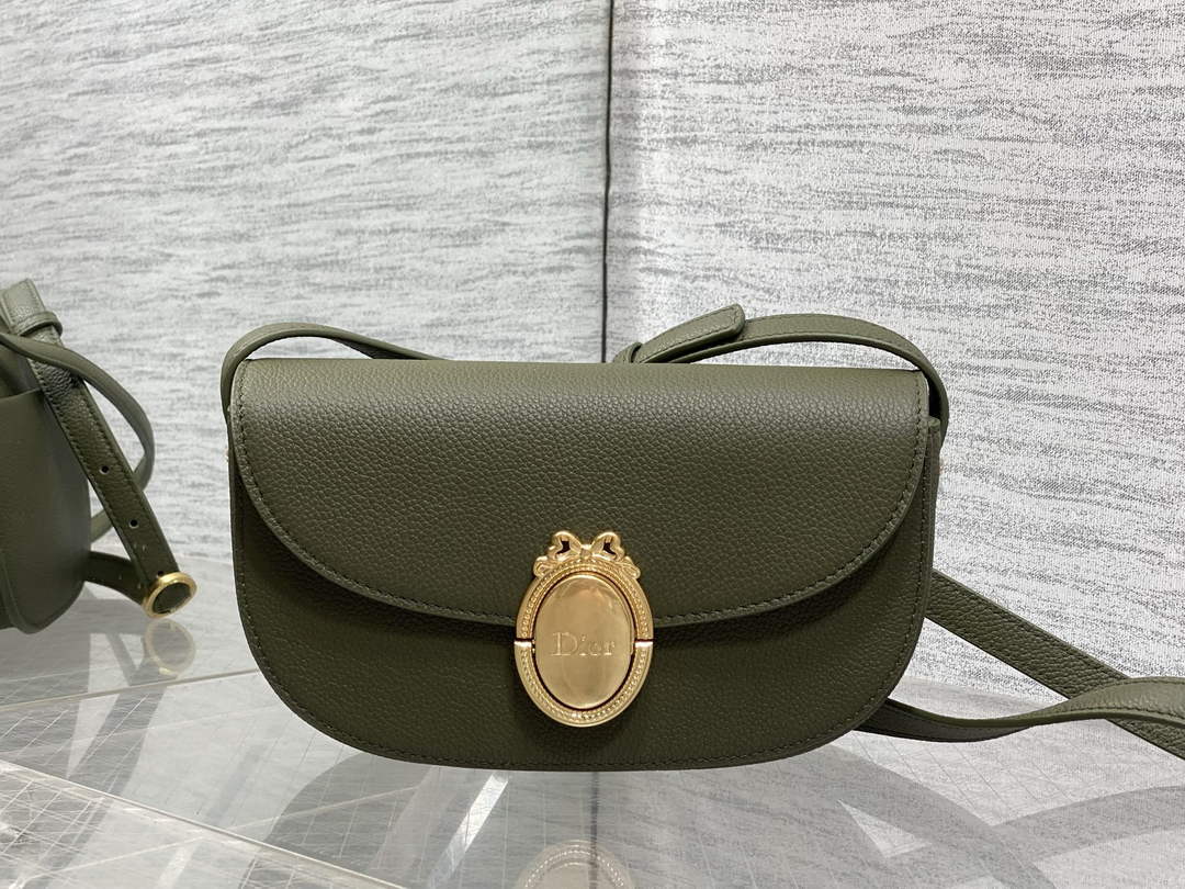 Small Dior Médaillon Flap Bag – Green Grained Calfskin M3919