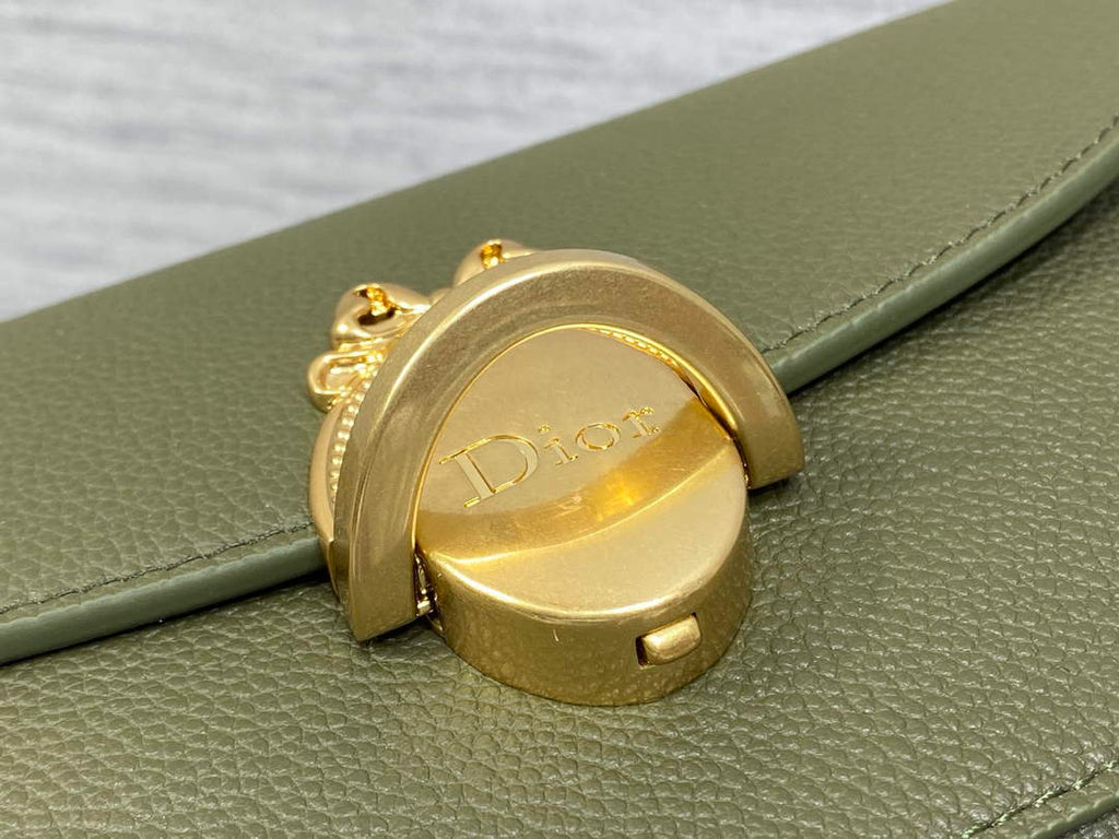 Small Dior Médaillon Flap Bag – Green Grained Calfskin M3919