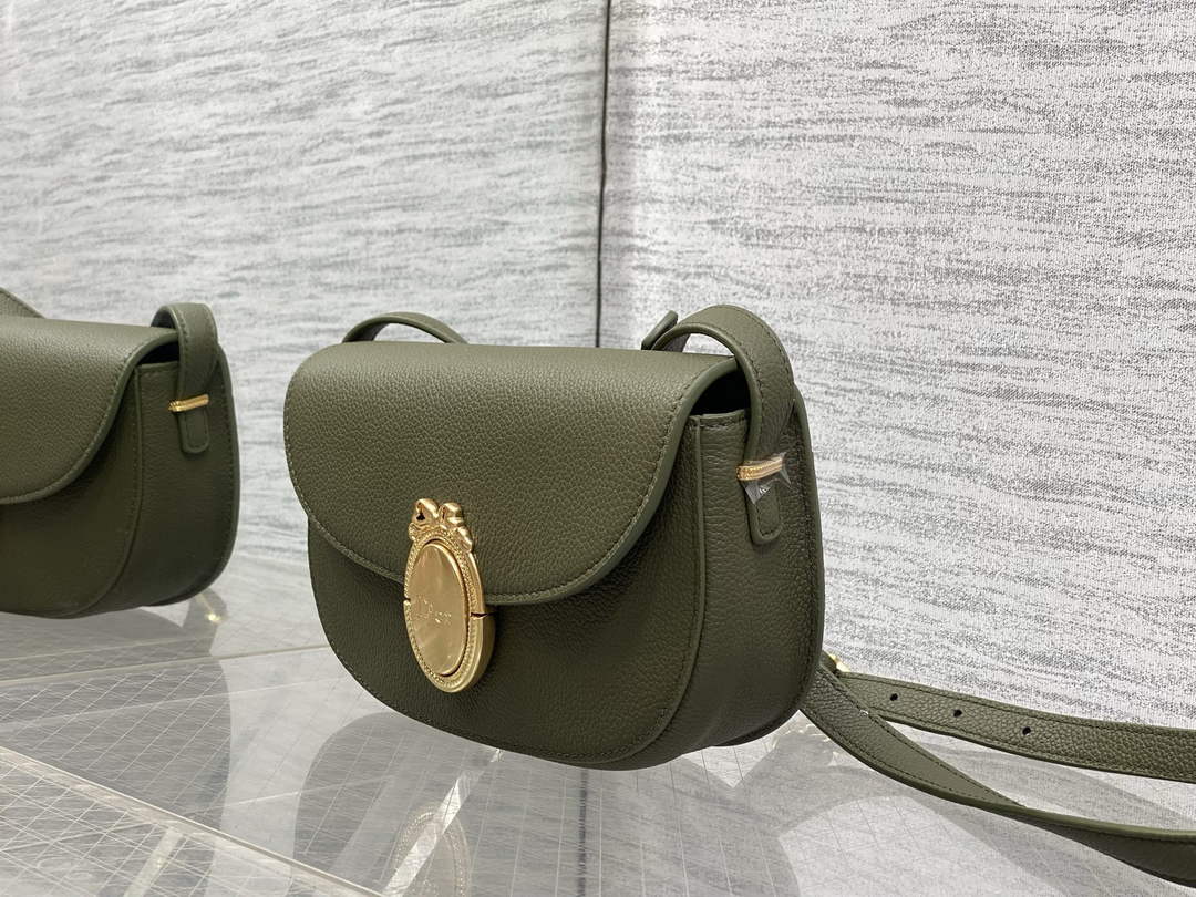 Small Dior Médaillon Flap Bag – Green Grained Calfskin M3919