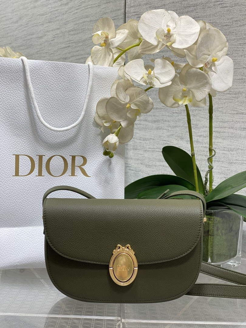 Medium Dior Médaillon Flap Bag - Green Grained Calfskin M3920