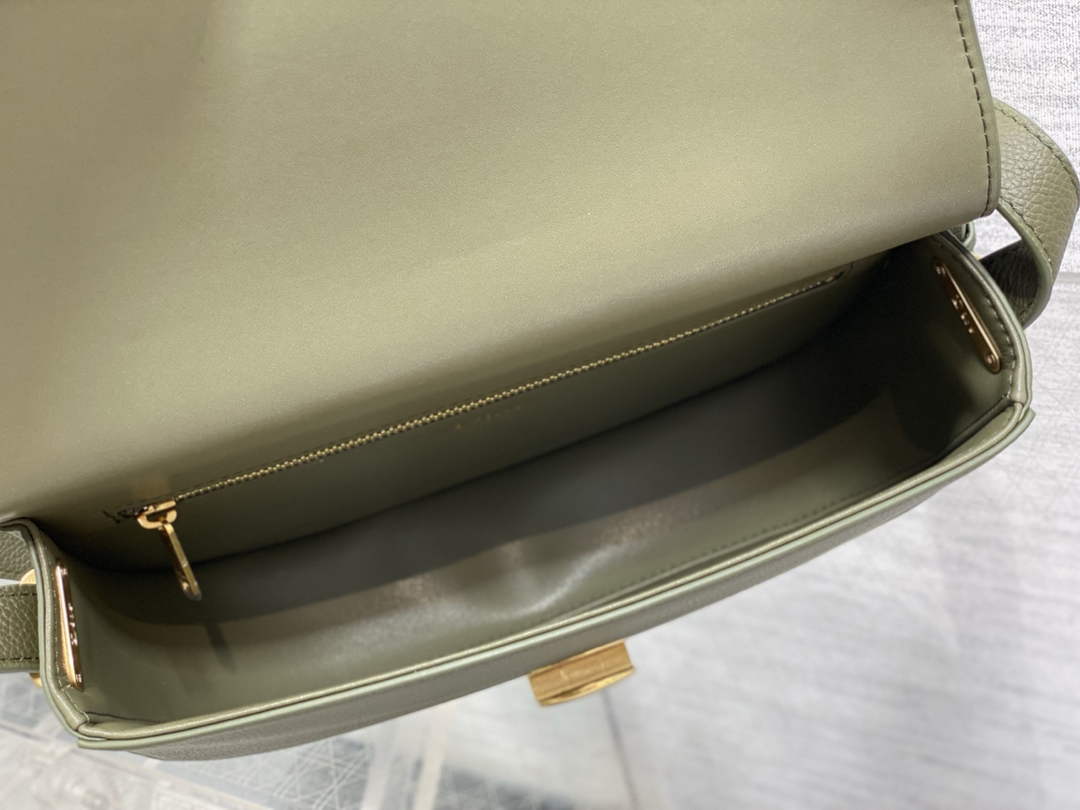 Medium Dior Médaillon Flap Bag - Green Grained Calfskin M3920