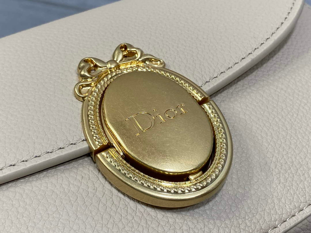 Small Dior Médaillon Flap Bag – Beige Grained Calfskin M3919