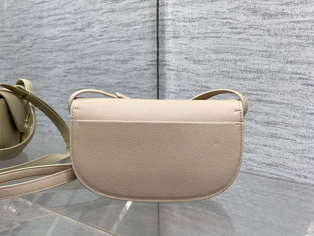 Small Dior Médaillon Flap Bag – Beige Grained Calfskin M3919