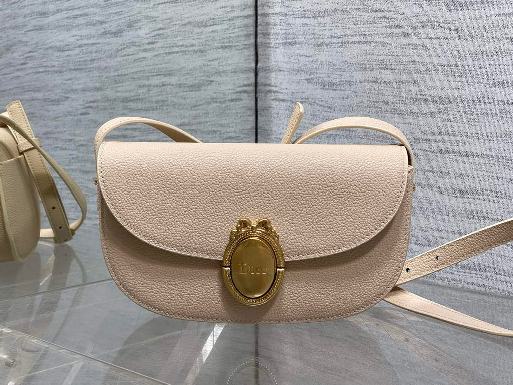 Small Dior Médaillon Flap Bag – Apricot Grained Calfskin M3919