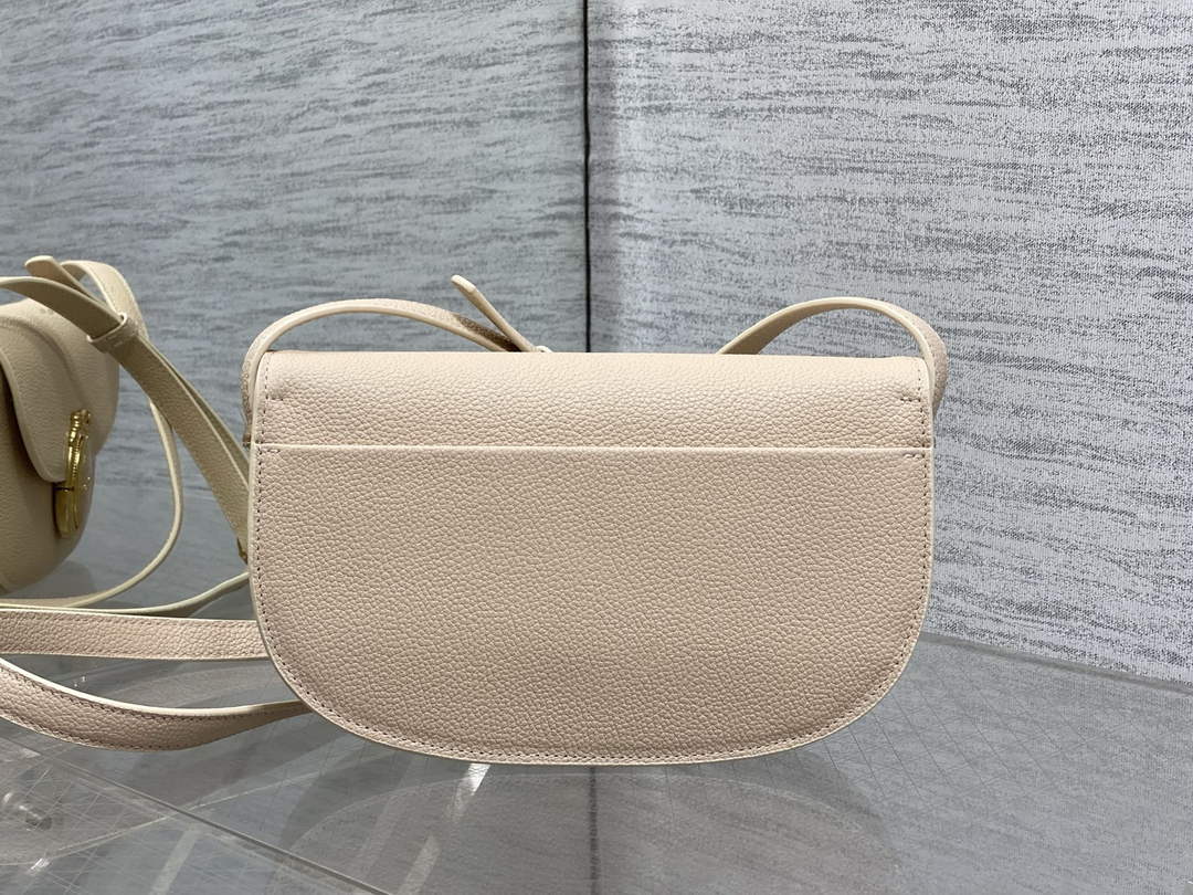 Small Dior Médaillon Flap Bag – Apricot Grained Calfskin M3919