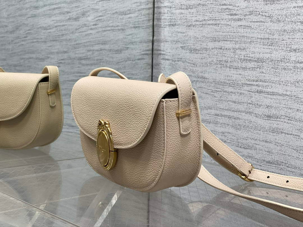 Small Dior Médaillon Flap Bag – Apricot Grained Calfskin M3919
