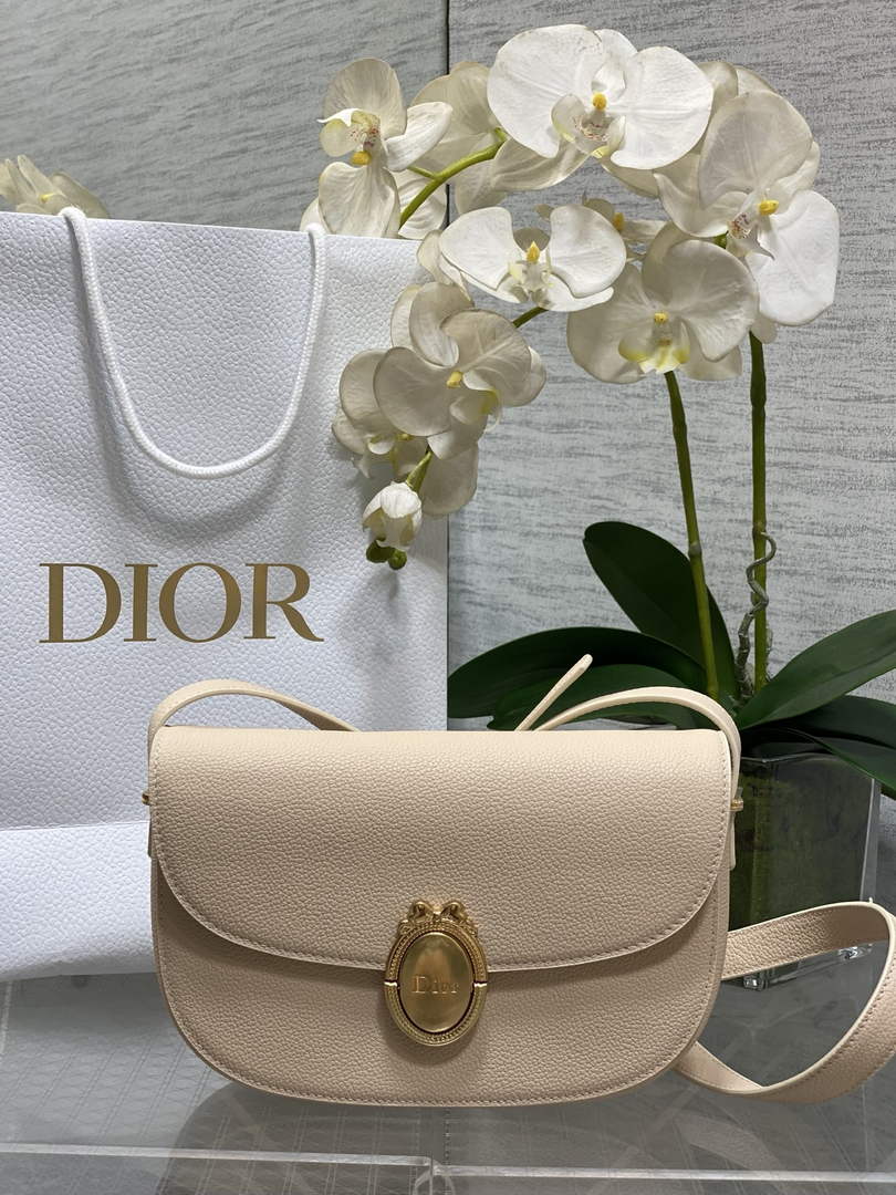 Medium Dior Médaillon Flap Bag - Apricot Grained Calfskin M3920