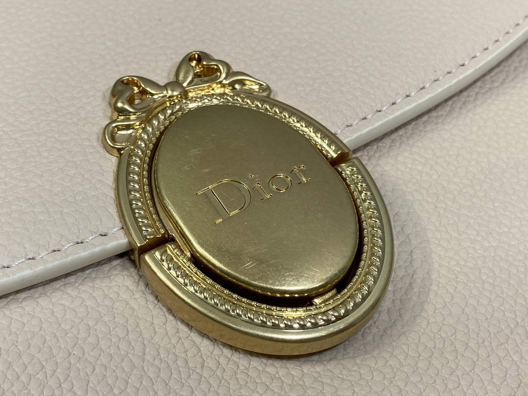 Medium Dior Médaillon Flap Bag - Apricot Grained Calfskin M3920