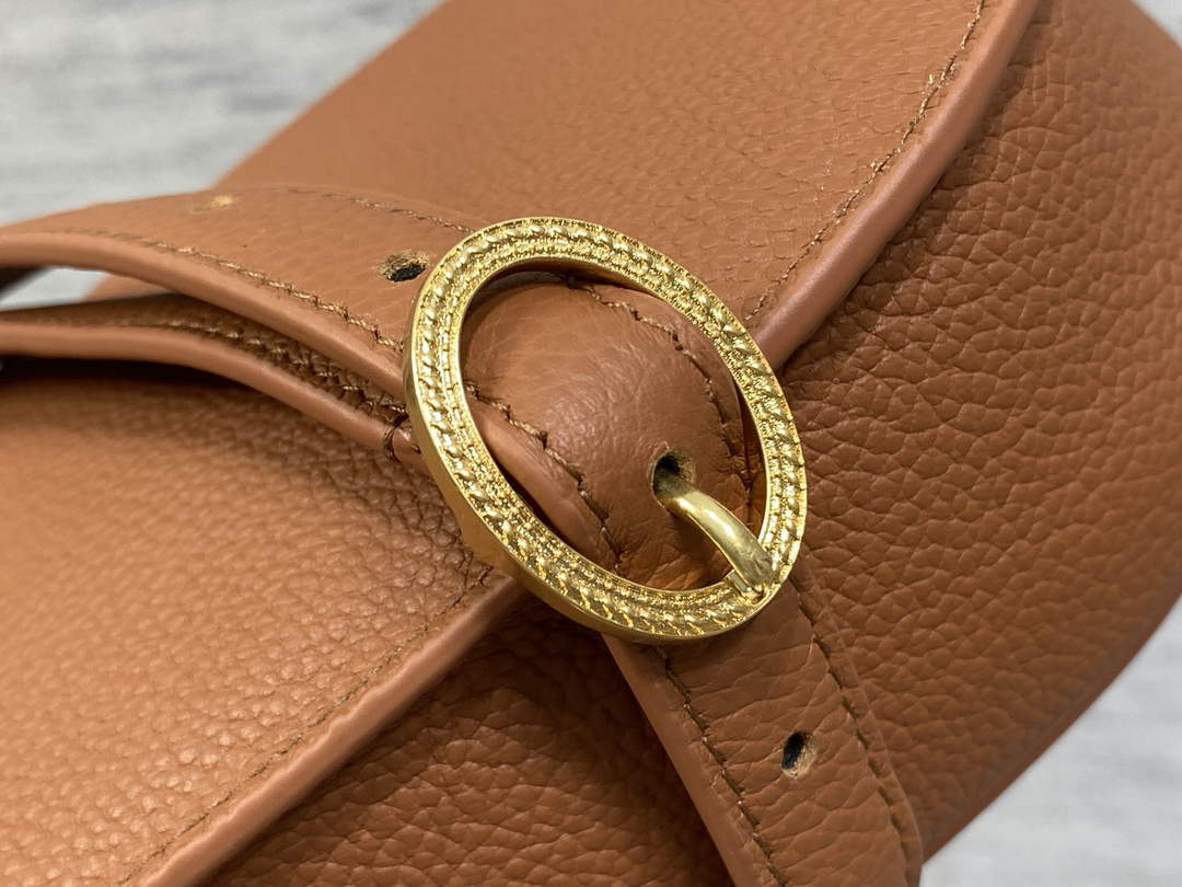 Small Dior Médaillon Flap Bag – Brown Grained Calfskin M3919