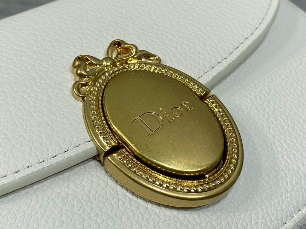 Small Dior Médaillon Flap Bag – White Grained Calfskin M3919