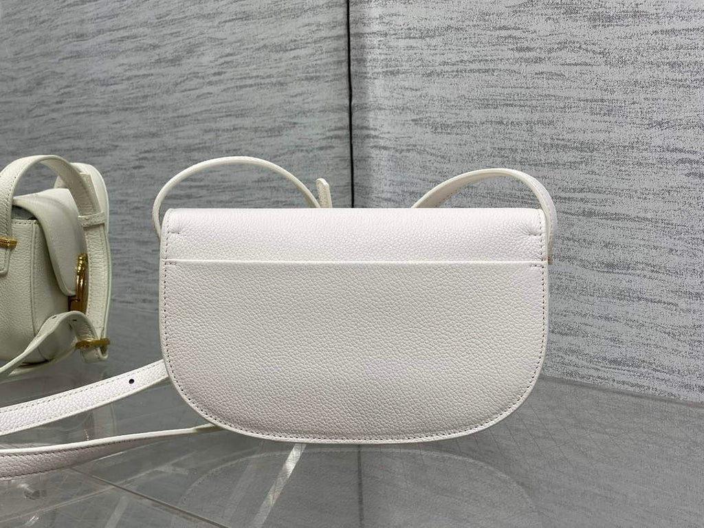Small Dior Médaillon Flap Bag – White Grained Calfskin M3919