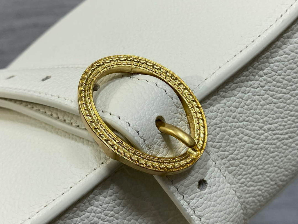 Medium Dior Médaillon Flap Bag - White Grained Calfskin M3920