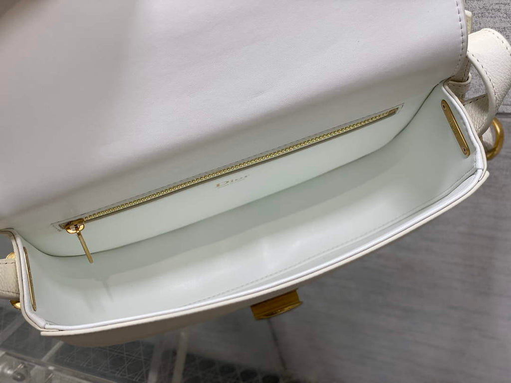 Medium Dior Médaillon Flap Bag - White Grained Calfskin M3920