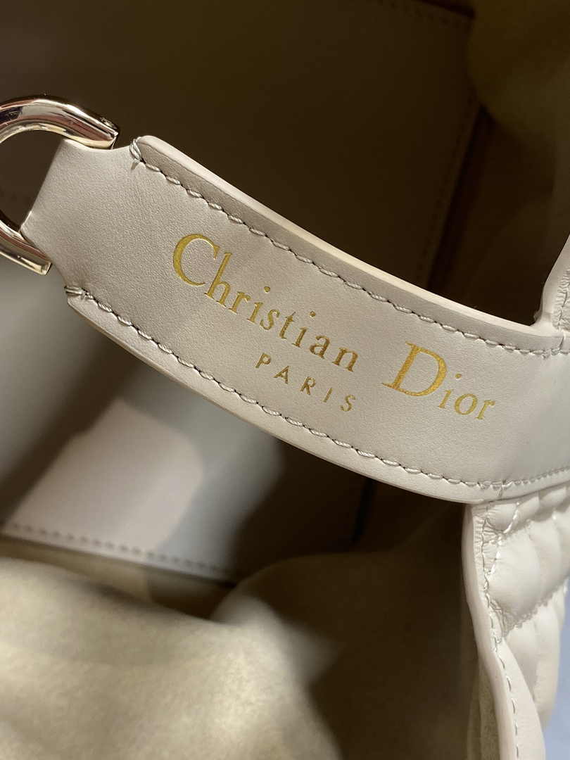 Small Dior Toujours Bag M2822 Beige Macrocannage Calfskin