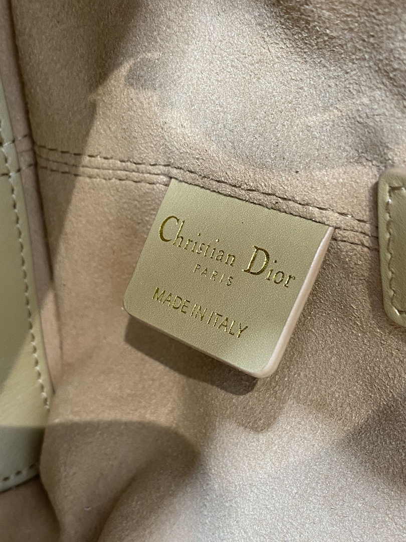 Small Dior Toujours Bag M2822 Tan Macrocannage Calfskin