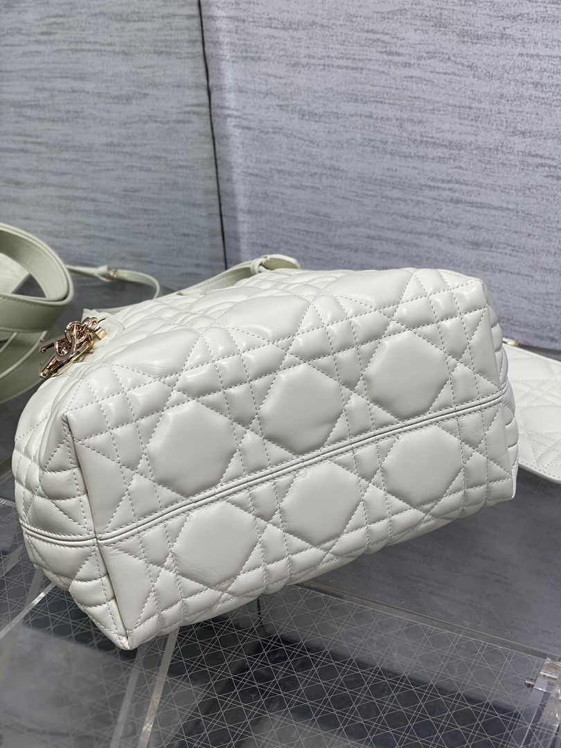 Small Dior Toujours Bag M2822 White Macrocannage Calfskin