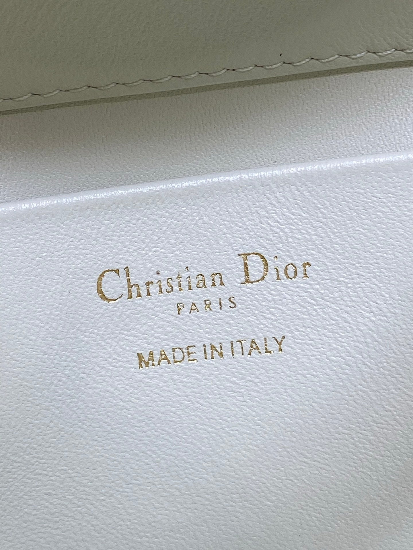 Small Dior Toujours Vertical Tote Bag – Latte Flat Macrocannage Calfskin – M2835 - Default Title - View 10