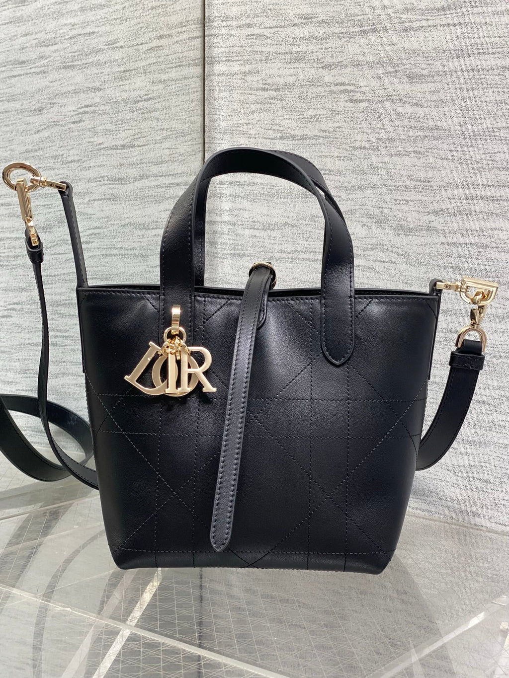 Small Dior Toujours Vertical Tote Bag – Black Flat Macrocannage Calfskin – M2835 - Default Title - View 2