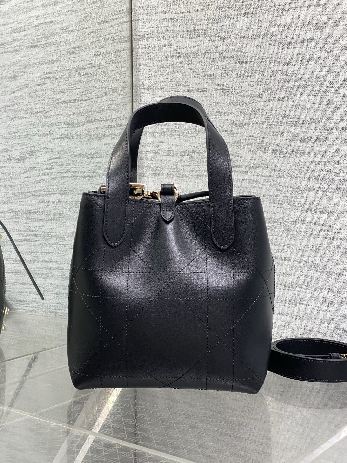 Small Dior Toujours Vertical Tote Bag – Black Flat Macrocannage Calfskin – M2835 - Default Title - View 5