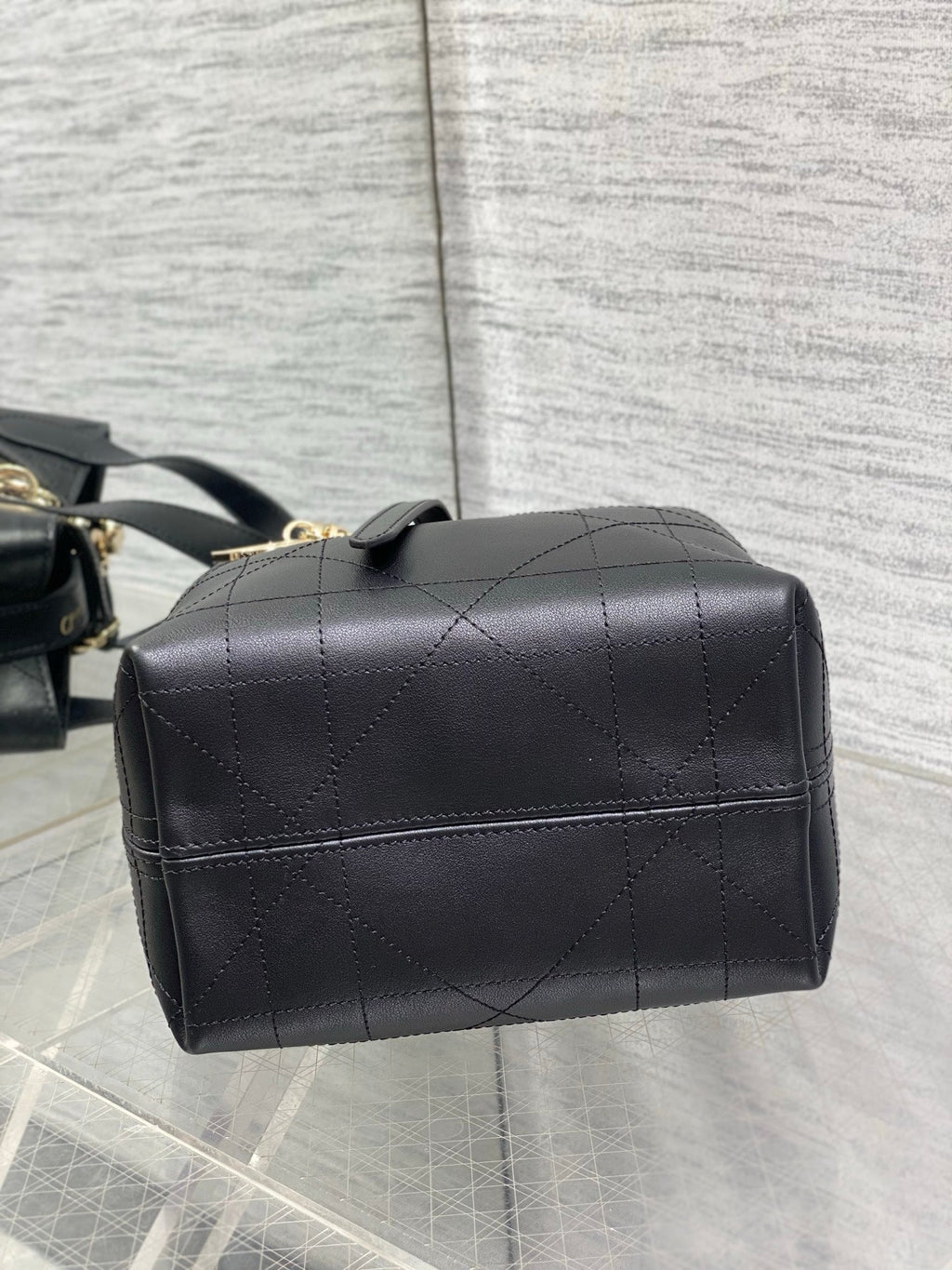 Small Dior Toujours Vertical Tote Bag – Black Flat Macrocannage Calfskin – M2835 - Default Title - View 8