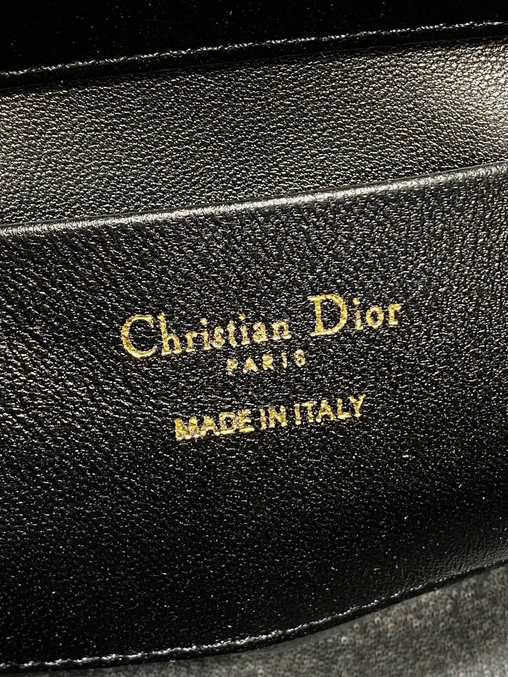 Small Dior Toujours Vertical Tote Bag – Black Flat Macrocannage Calfskin – M2835 - Default Title - View 10
