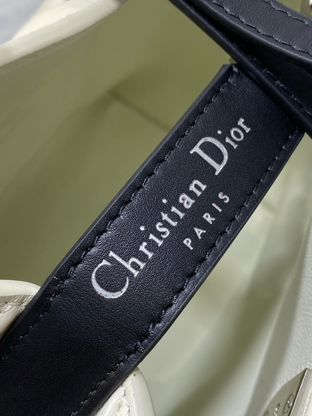 Small Dior Toujours Vertical Tote Bag - Latte and Black Macrocannage Calfskin – M2835 - Default Title - View 6
