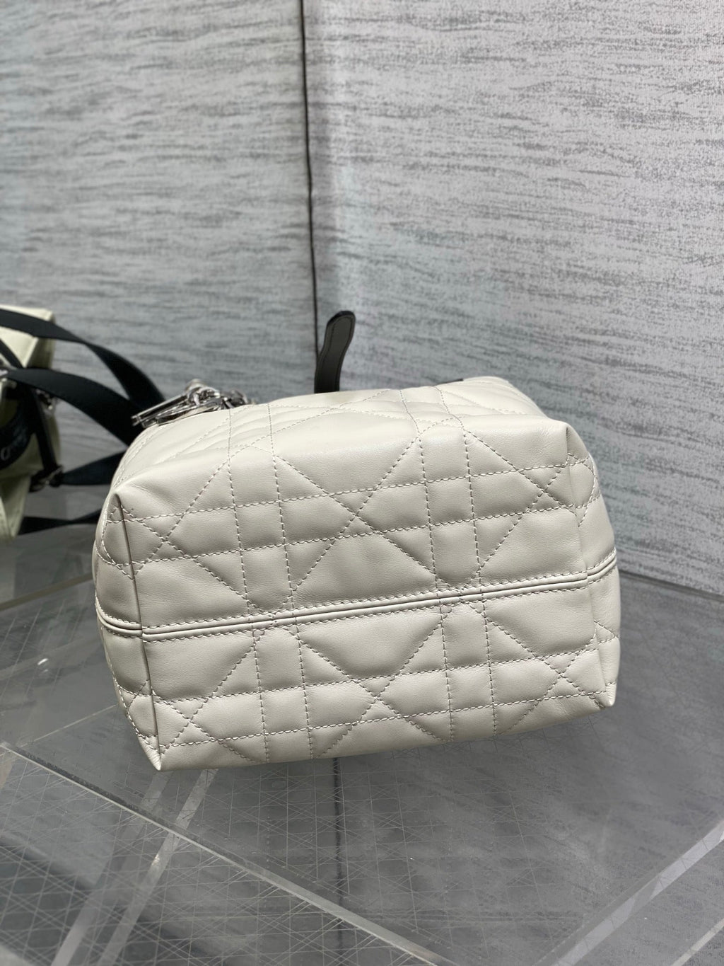 Small Dior Toujours Vertical Tote Bag - Latte and Black Macrocannage Calfskin – M2835 - Default Title - View 8