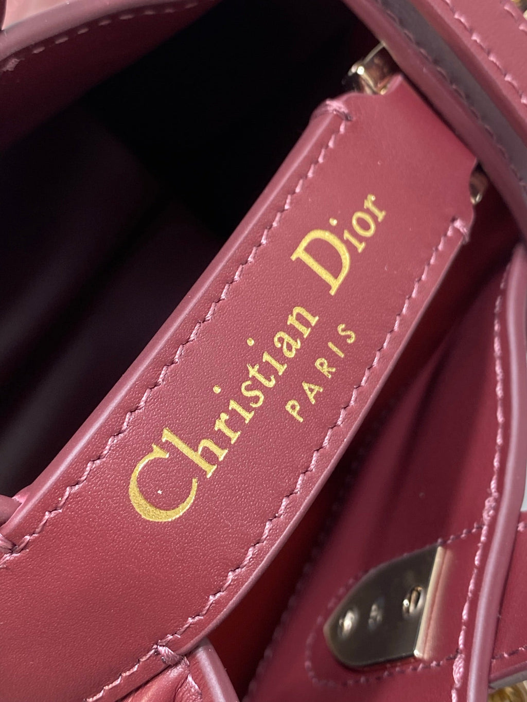 Small Dior Toujours Vertical Tote Bag – Red Macrocannage Calfskin – M2835 - Default Title - View 6