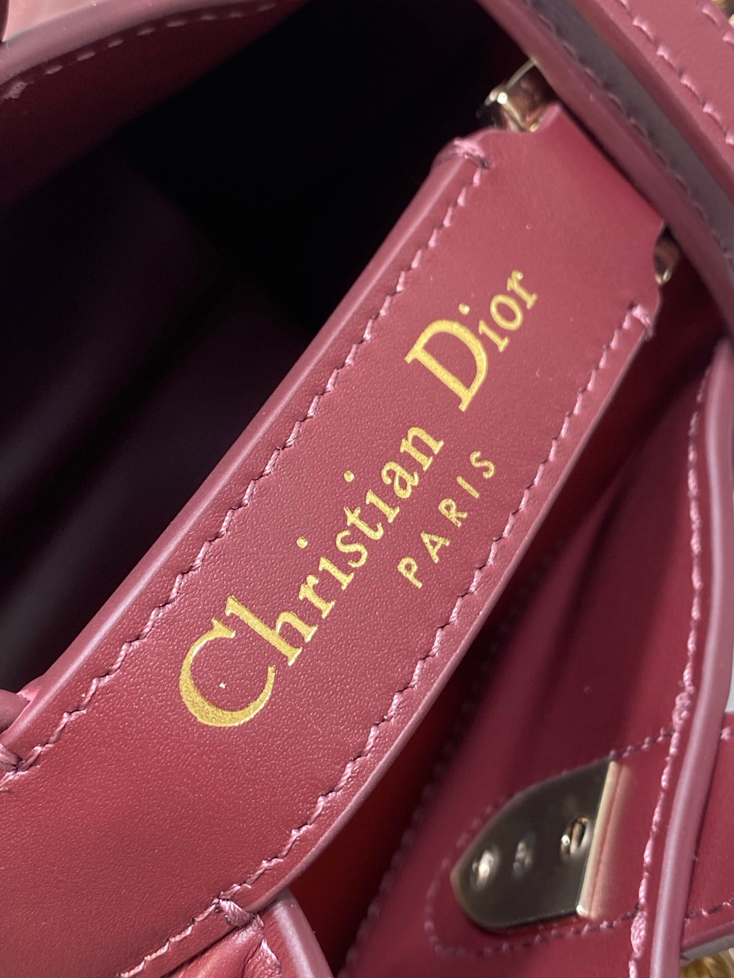 Small Dior Toujours Vertical Tote Bag – Red Macrocannage Calfskin – M2835 - Default Title - View 6