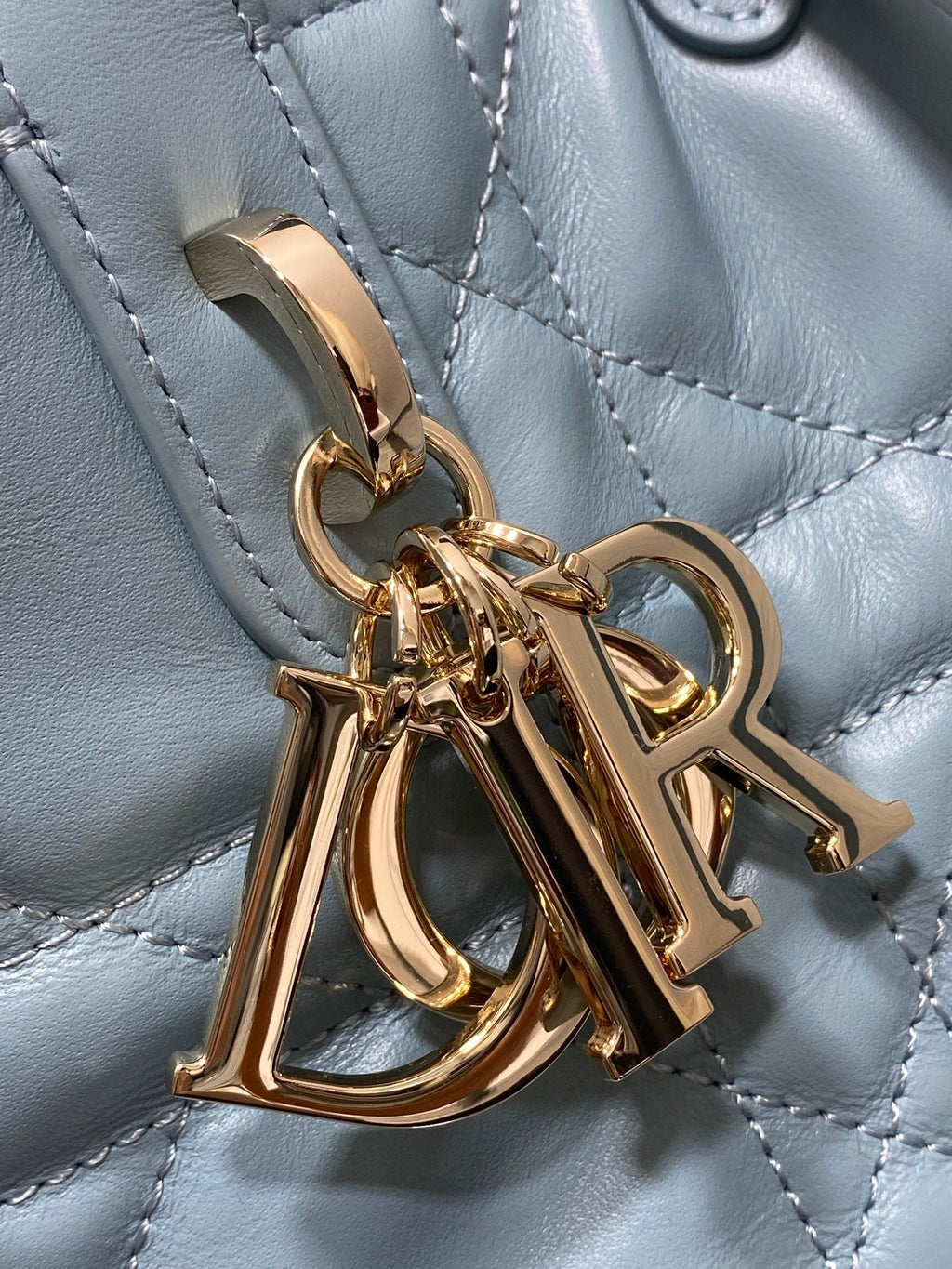Small Dior Toujours Vertical Tote Bag – Sky Blue Macrocannage Calfskin – M2835 - Default Title - View 4