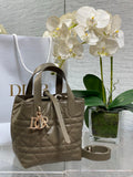 Small Dior Toujours Vertical Tote Bag – Green Macrocannage Calfskin – M2835 - Default Title - View 1