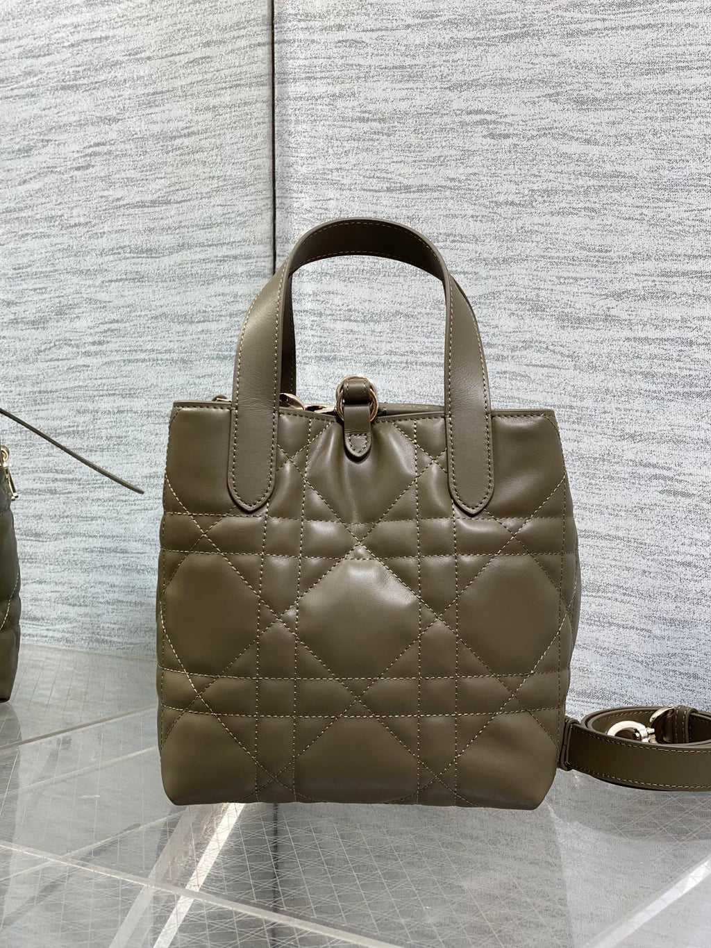 Small Dior Toujours Vertical Tote Bag – Green Macrocannage Calfskin – M2835 - Default Title - View 5