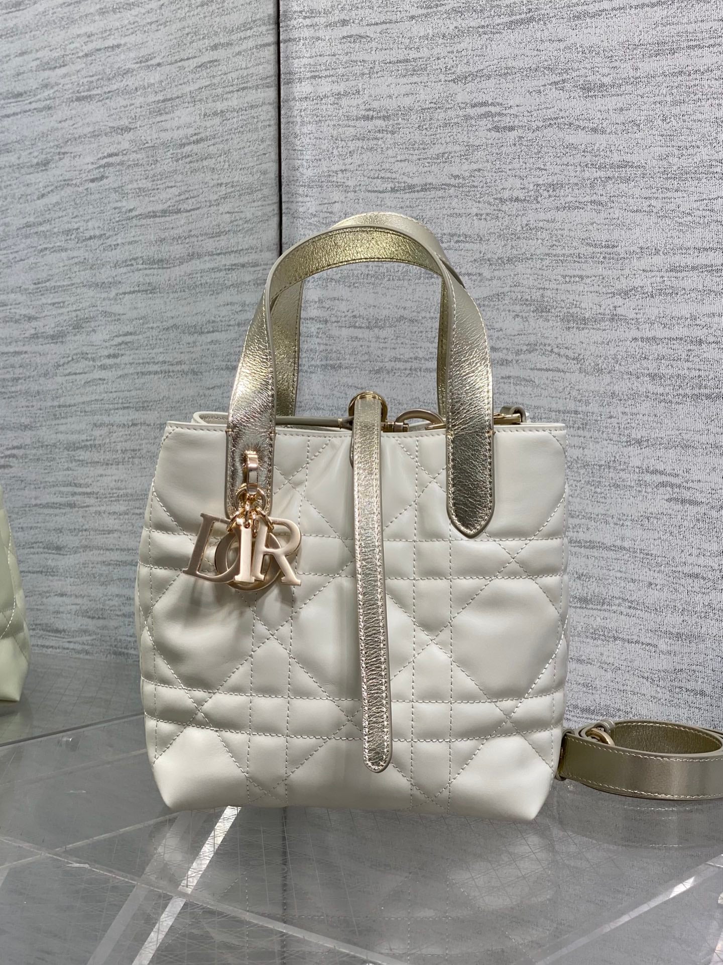 Small Dior Toujours Vertical Tote Bag - Latte and Gold Macrocannage Calfskin – M2835 - Default Title - View 3