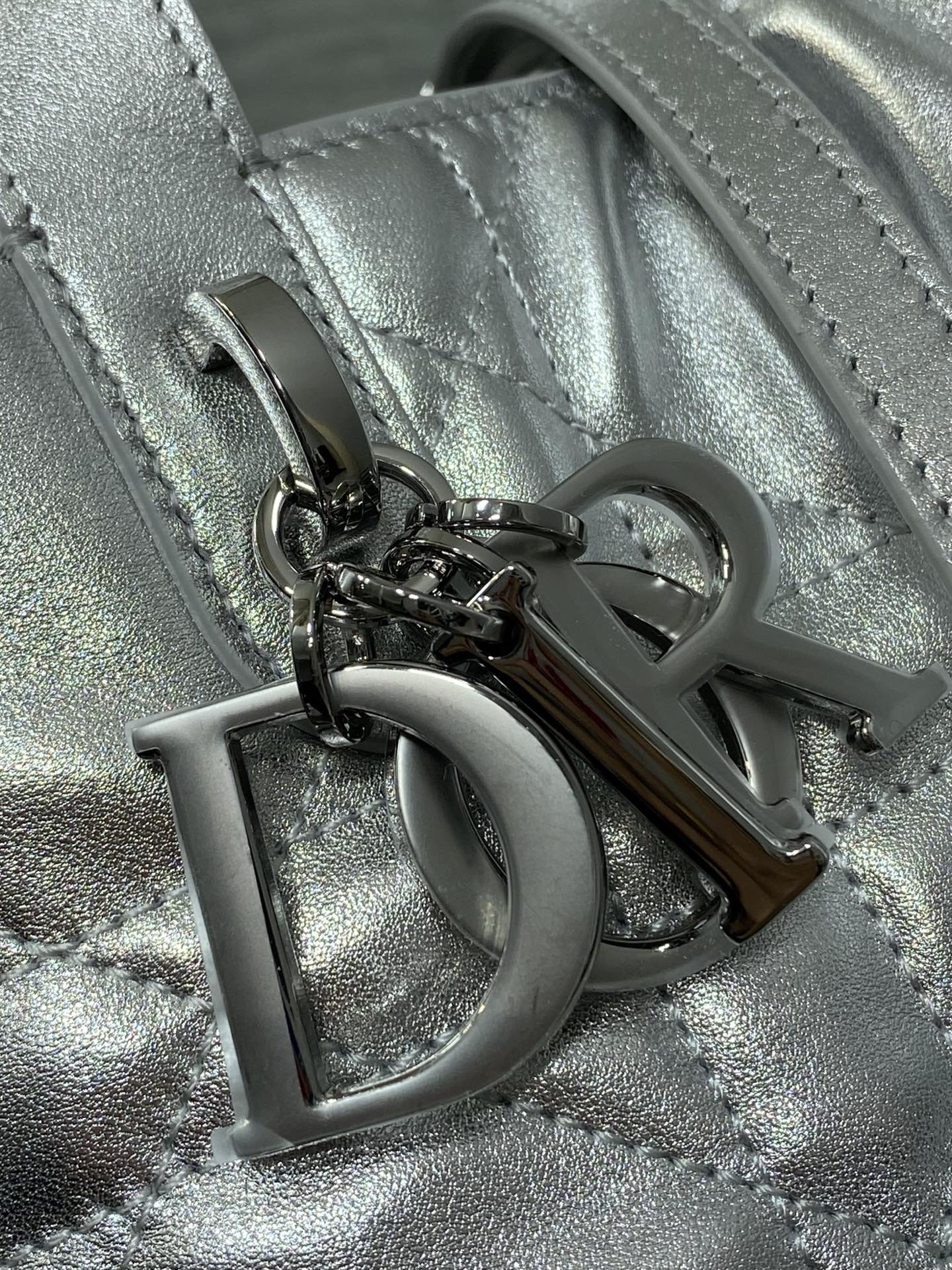 Small Dior Toujours Vertical Tote Bag – Silver Macrocannage Calfskin – M2835 - Default Title - View 4
