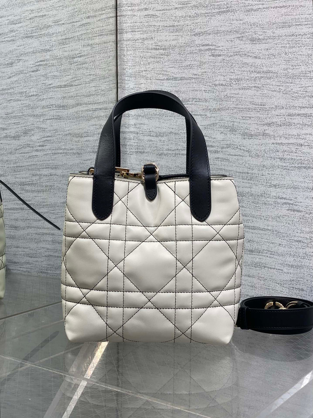 Small Dior Toujours Vertical Tote Bag - White Macrocannage Calfskin – M2835 - Default Title - View 6
