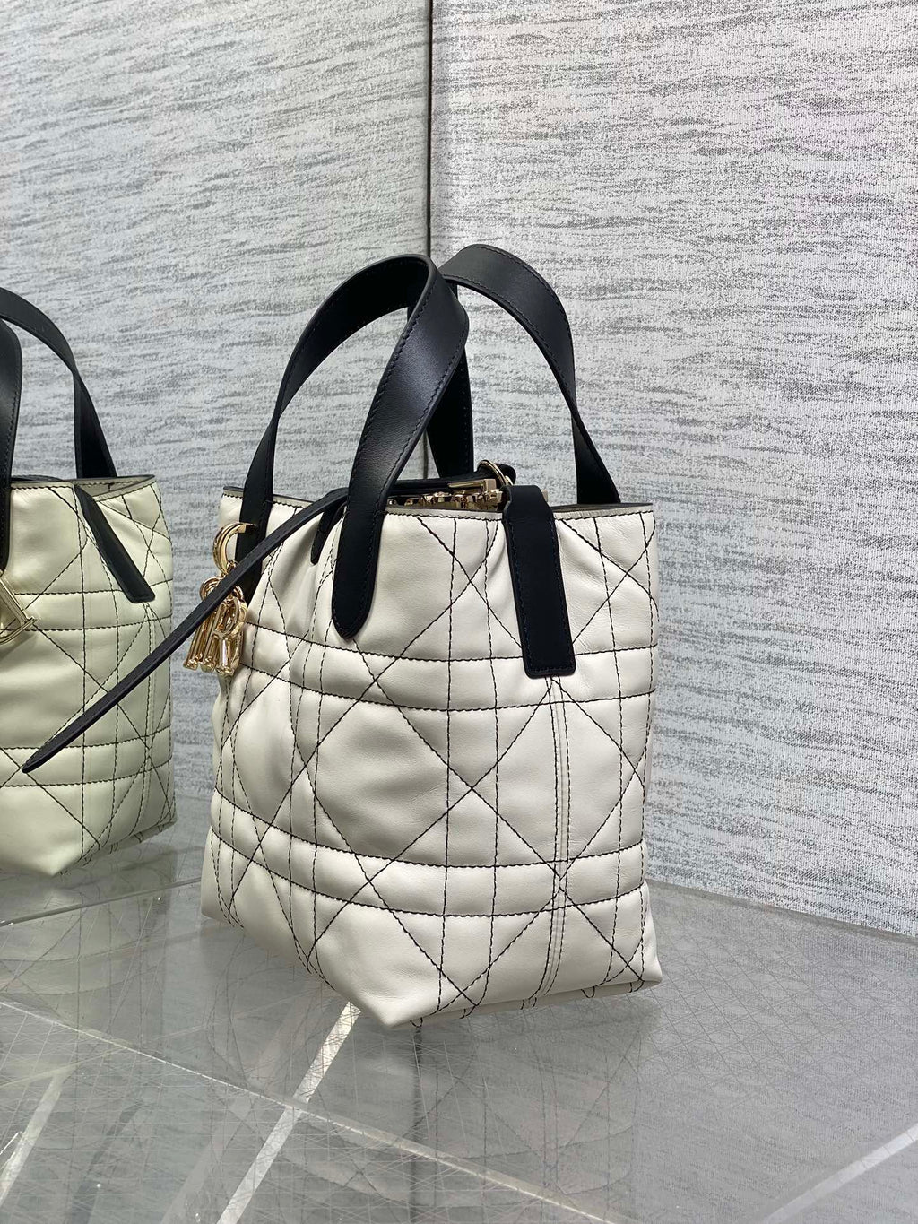 Small Dior Toujours Vertical Tote Bag - White Macrocannage Calfskin – M2835 - Default Title - View 7
