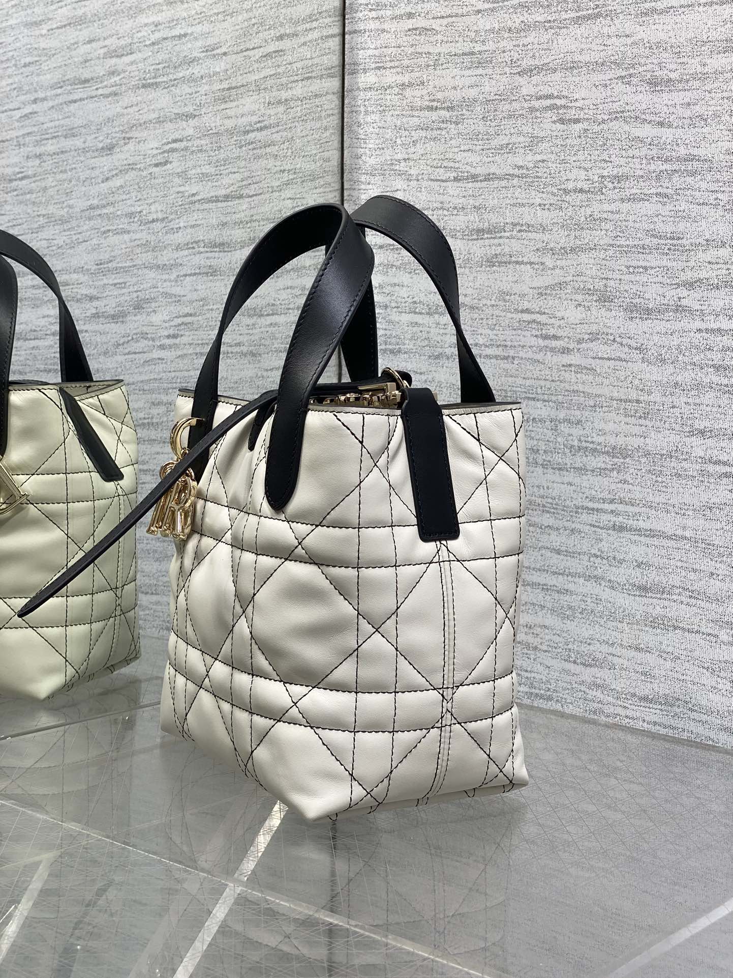 Small Dior Toujours Vertical Tote Bag - White Macrocannage Calfskin – M2835 - Default Title - View 7